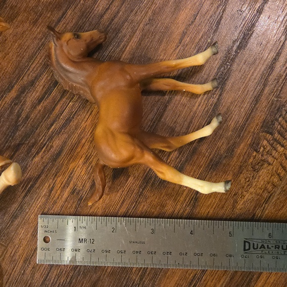 Breyer Classic Arabian Horse Family - Picture 3 of 7